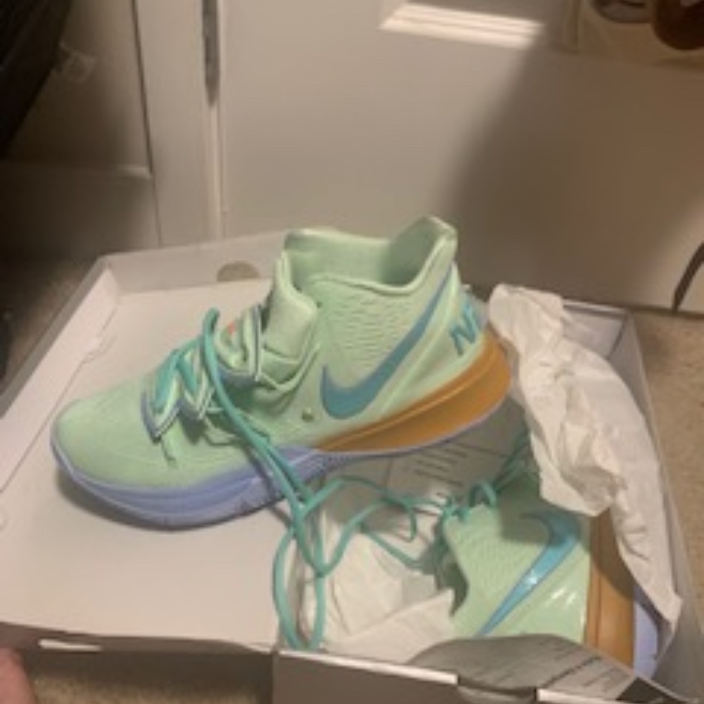 Nike Kyrie 5 Spongebob Squidward Sneakers
